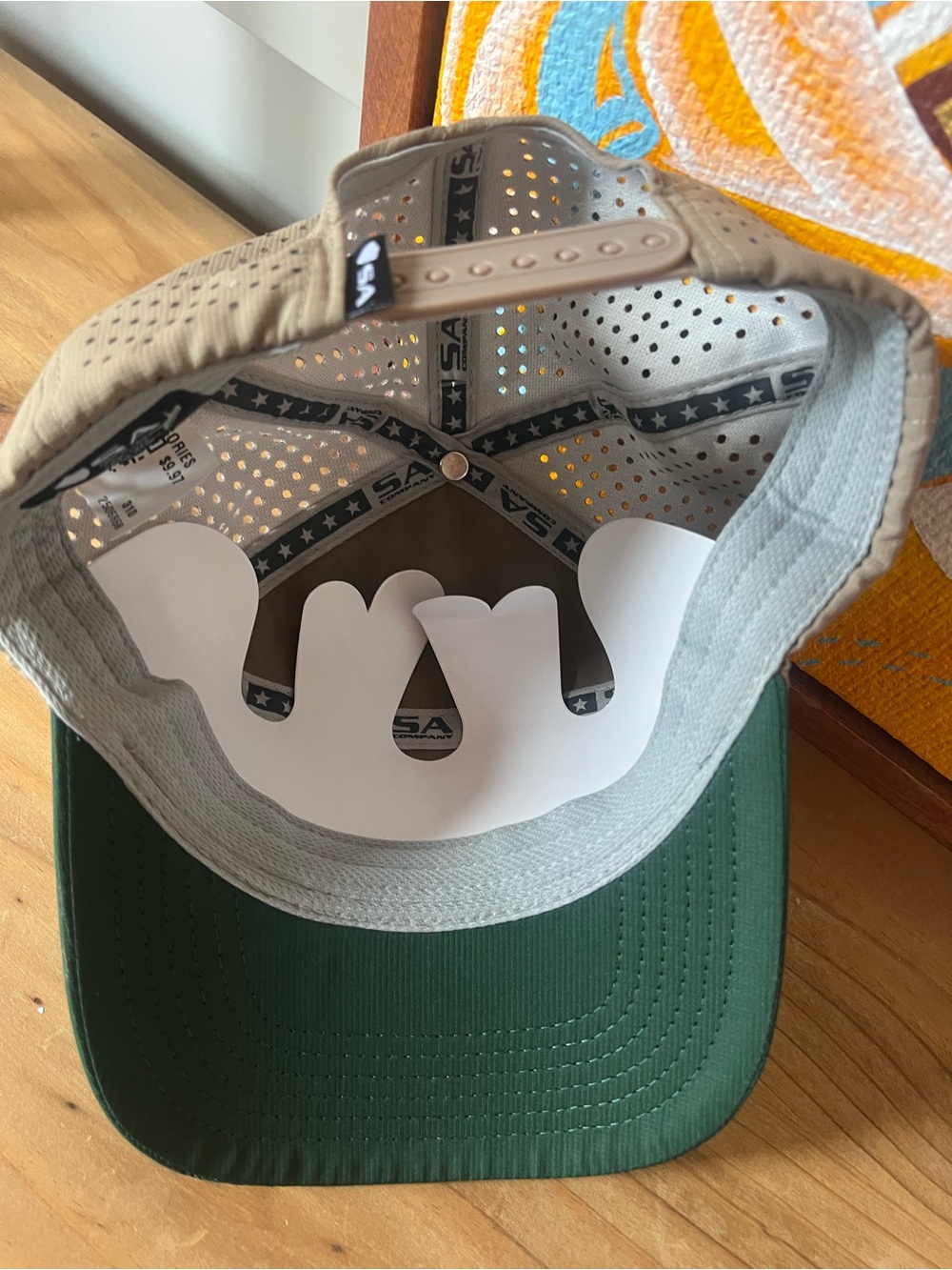 Performance Snapback Cap - Tan & Green - Picture 5 of 6